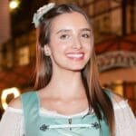Corredora e fã de Spätzle: conheça Amanda Treis Vanzuiten, candidata a rainha da Oktoberfest Blumenau 2027