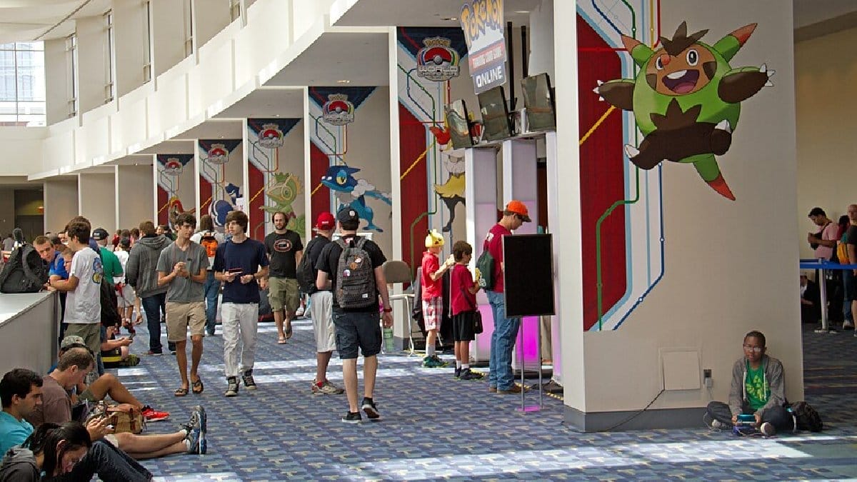 Hall do Pokémon World Championships 2014 reuniu jogadores com consoles portáteis (Foto: David / Wikimedia Commons)