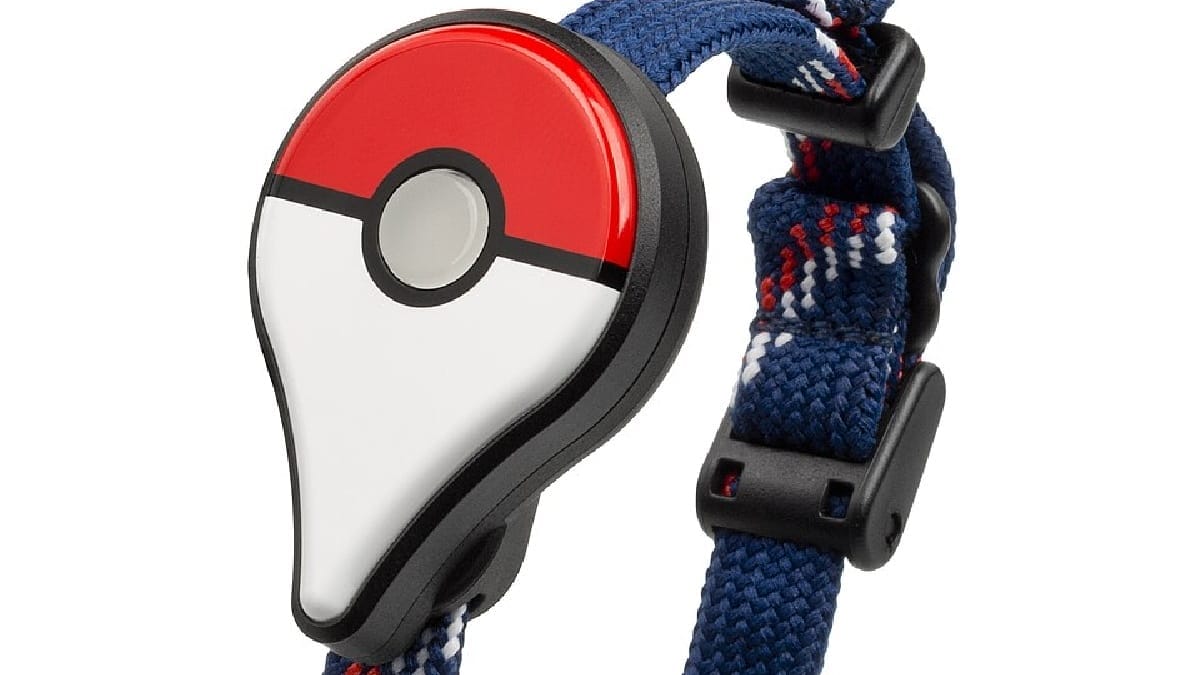 Pokémon GO Plus permitia interações básicas sem manter o celular aberto (Foto: Evan-Amos / Wikimedia Commons)