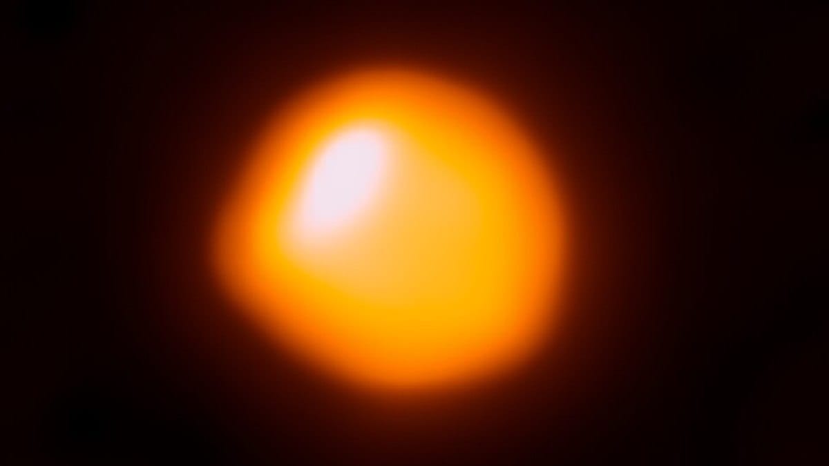 Gigantes vermelhas são estrelas expandidas que já consumiram boa parte do hidrogênio do núcleo (Foto: ALMA, E. O’Gorman, P. Kervella / Wikimedia Commons)