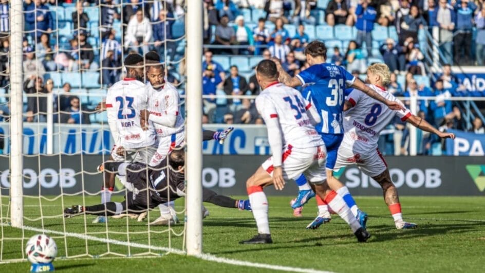 Duelo pela Série B ocorreu na Ressacada (Foto: Fabiano Rateke, Avaí F.C.)