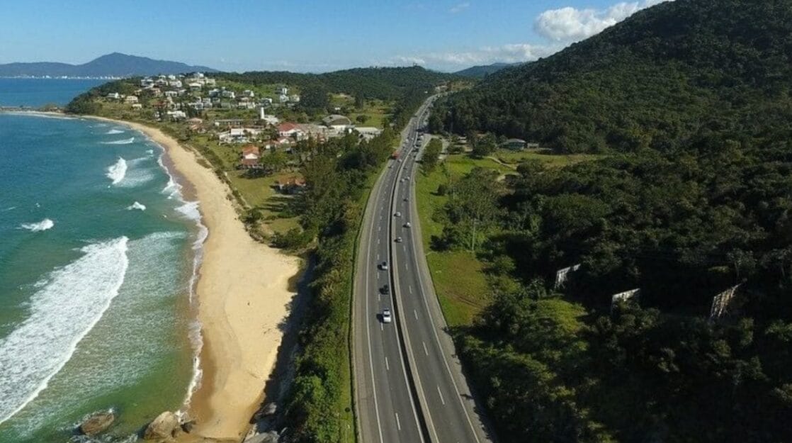 Filas na BR-101 em conhecido trecho de SC resultam em multa de R$ 9 milhões à ANTT