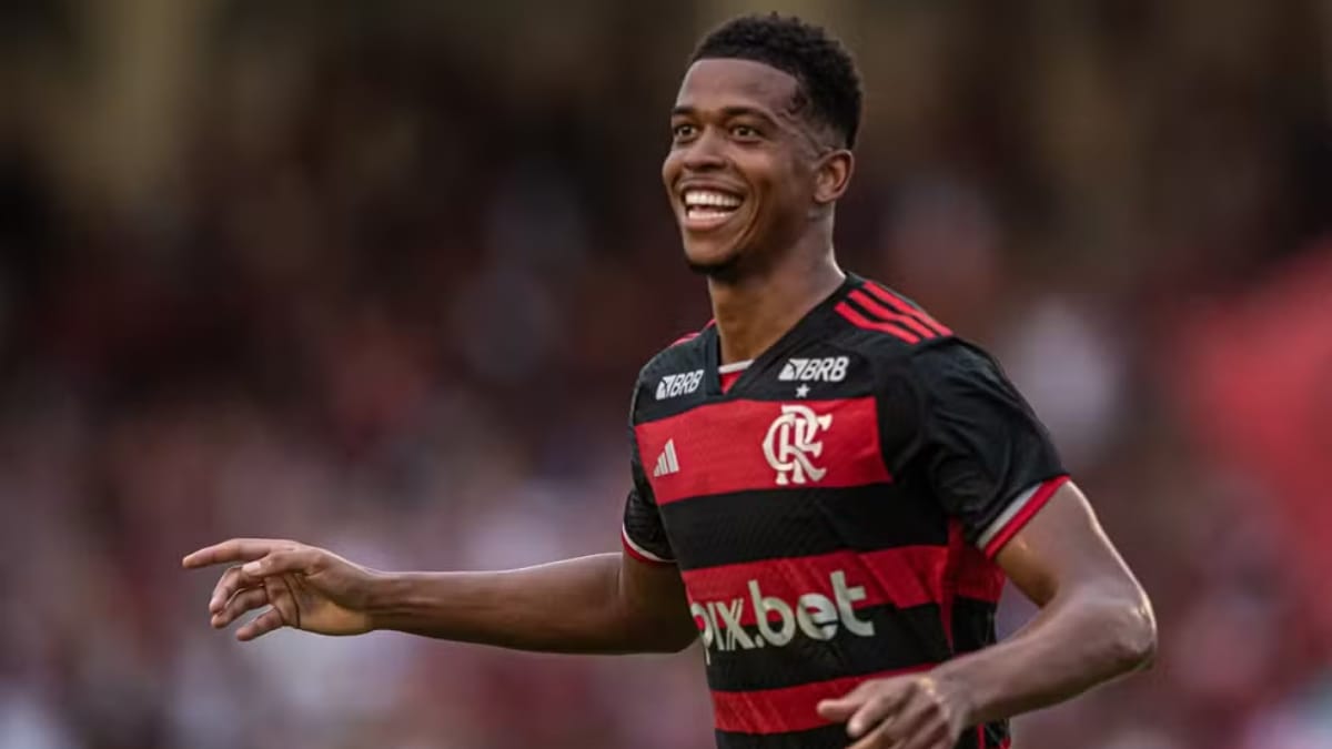 Carlinhos pertence ao Flamengo (Foto: Paula Reis, Flamengo)