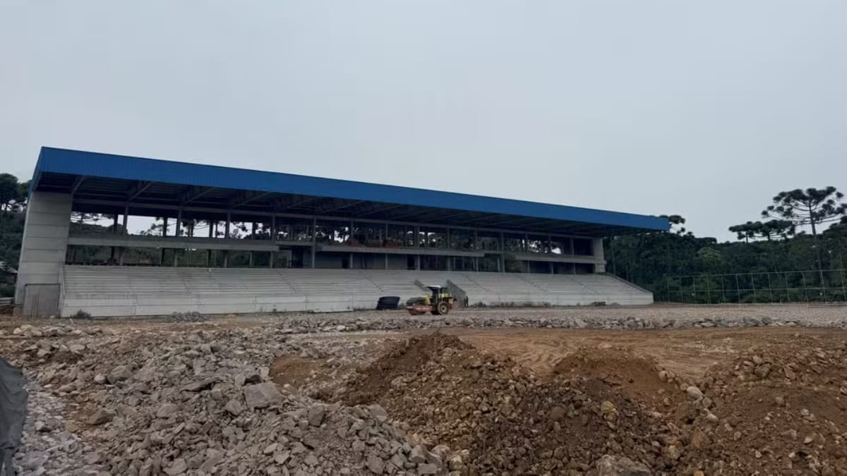 Arquibancadas do estádio do Gramadense (Foto: Gabriel Bremstrop, Gramadense)