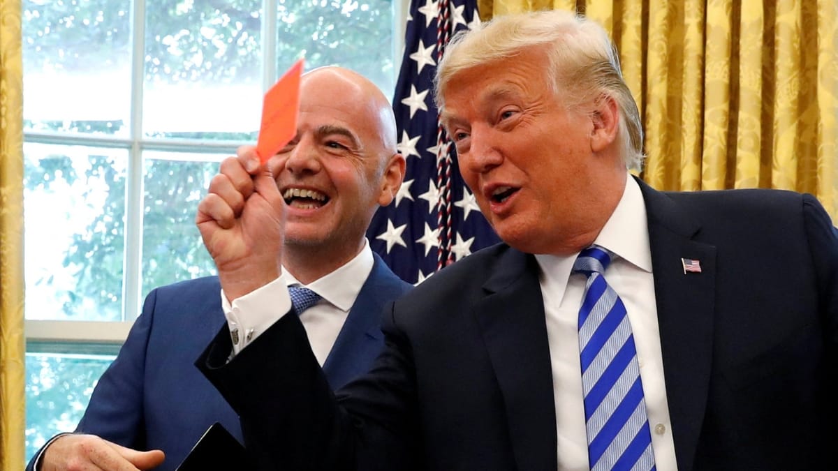 Donald Trump, presidente dos EUA, e Gianni Infantino, presidente da Fifa (Foto: REUTERS)