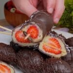 Faça no final de semana: esse bombom de morango no palito é fácil de preparar e surpreende pelo sabor