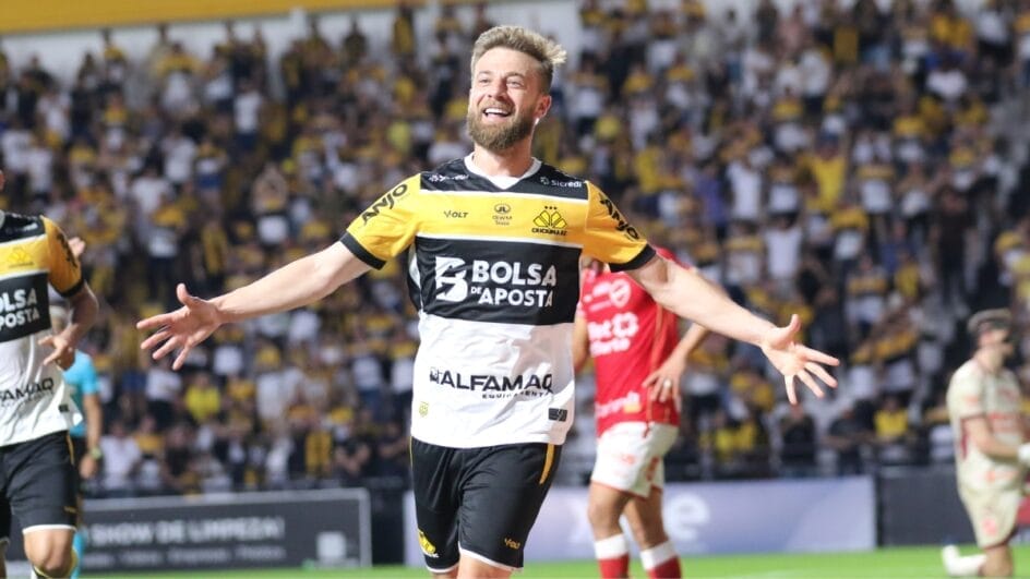 Tigre venceu em casa pela Série B (Foto: Celso da Luz, Criciúma)