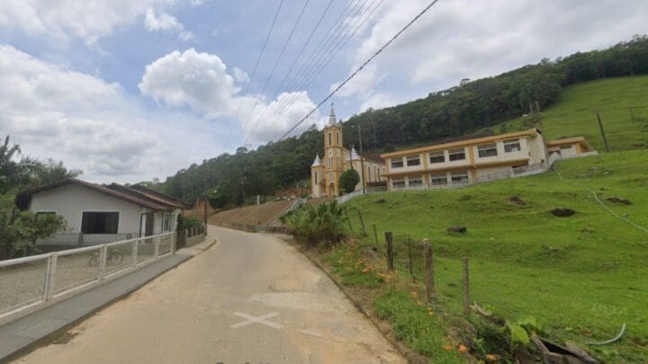 Briga de vizinhos termina com morte em lanchonete de cachorro-quente e Justiça decide condenação