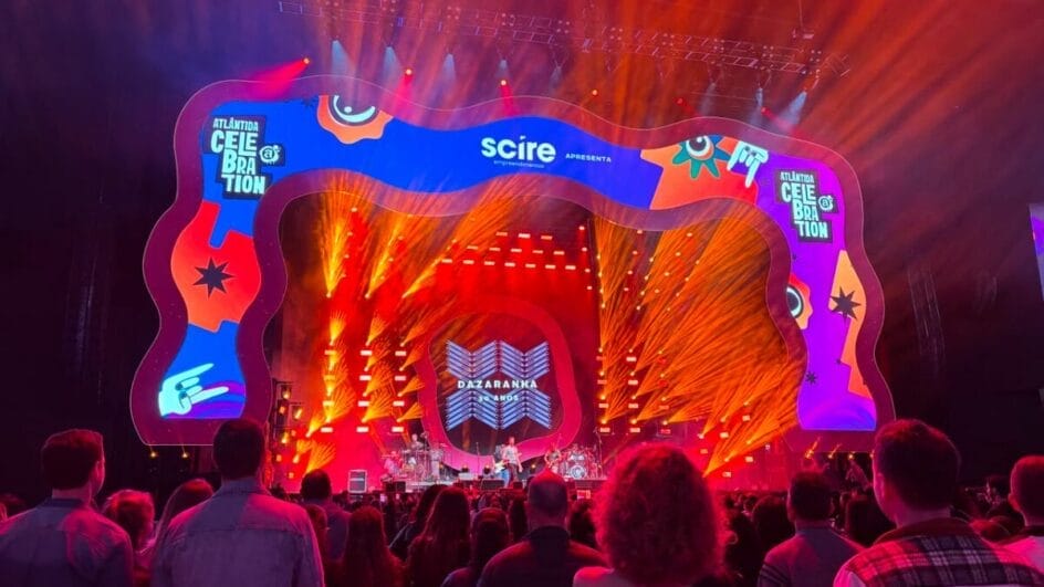 Dazaranha sobe ao palco para show “clássico catarinense” e agita o público no Atlântida Celebration