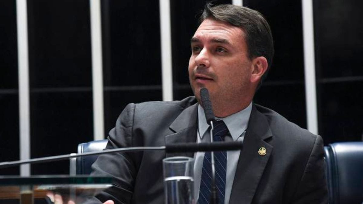 Flávio Bolsonaro é confirmado como candidato a Presidência pelo PL nas Eleições 2026