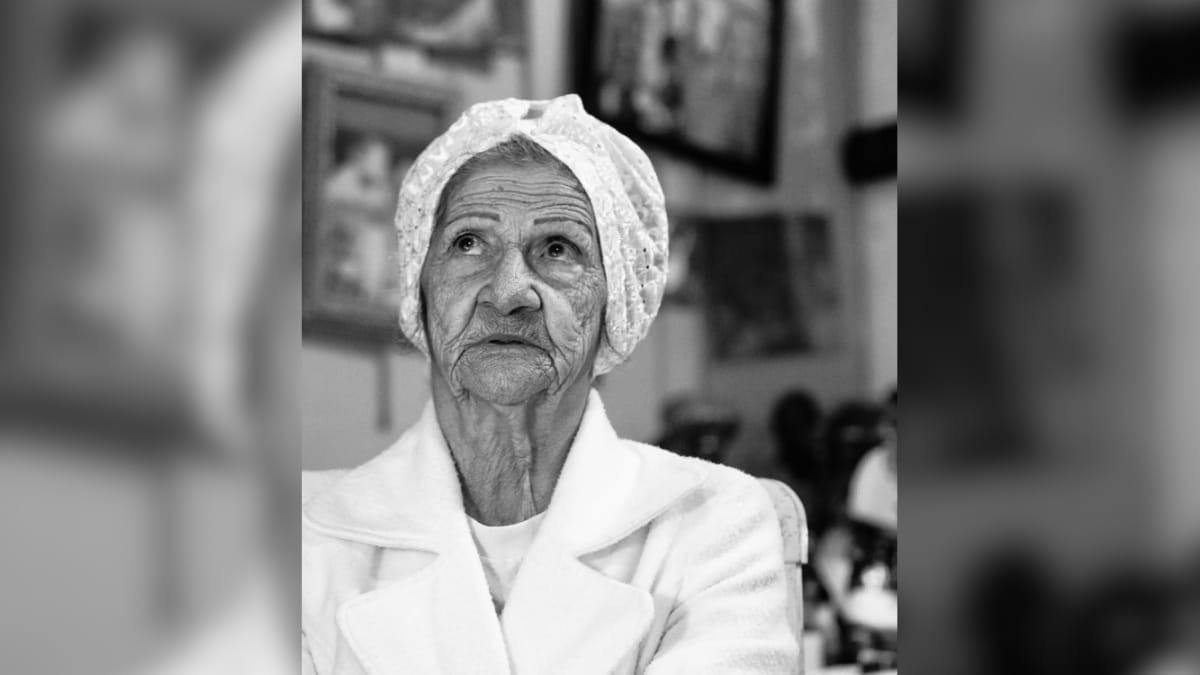 Dona Claudete dedicou mais de cinco décadas à liderança religiosa e à luta por melhores condições de vida no Morro do Mocotó, em Florianópolis (Foto Divulgação, Redes Sociais)