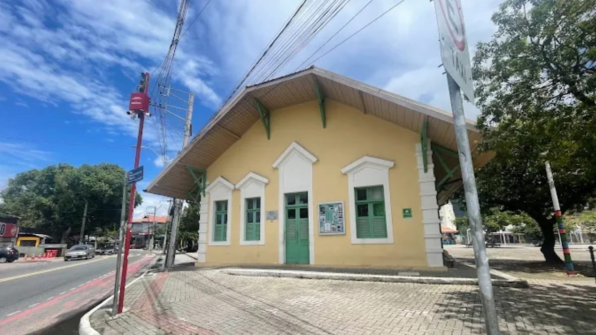 Estação Radiotelegráfica da Lagoa, instalada onde hoje funciona o Centro Cultural Bento Silvério (Foto: Divulgação, Google Maps)