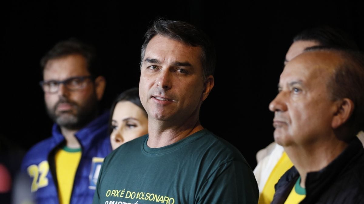 Como a campanha de Flávio Bolsonaro pode impactar nas eleições de SC