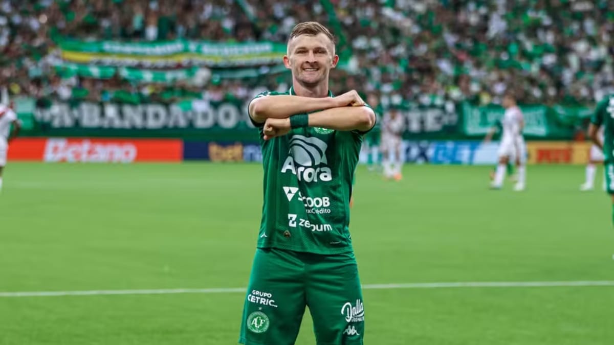 Walter Clar marcou o gol que garantiu o acesso da Chapecoense para a Série A 2026 (Foto: Rafael Bressan, ACF)