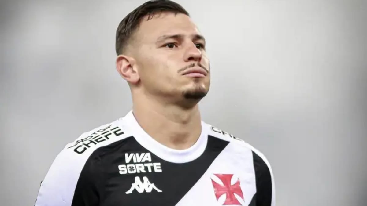 Ex-Vasco, Hugo Moura é anunciado no time do técnico Fábio Carille