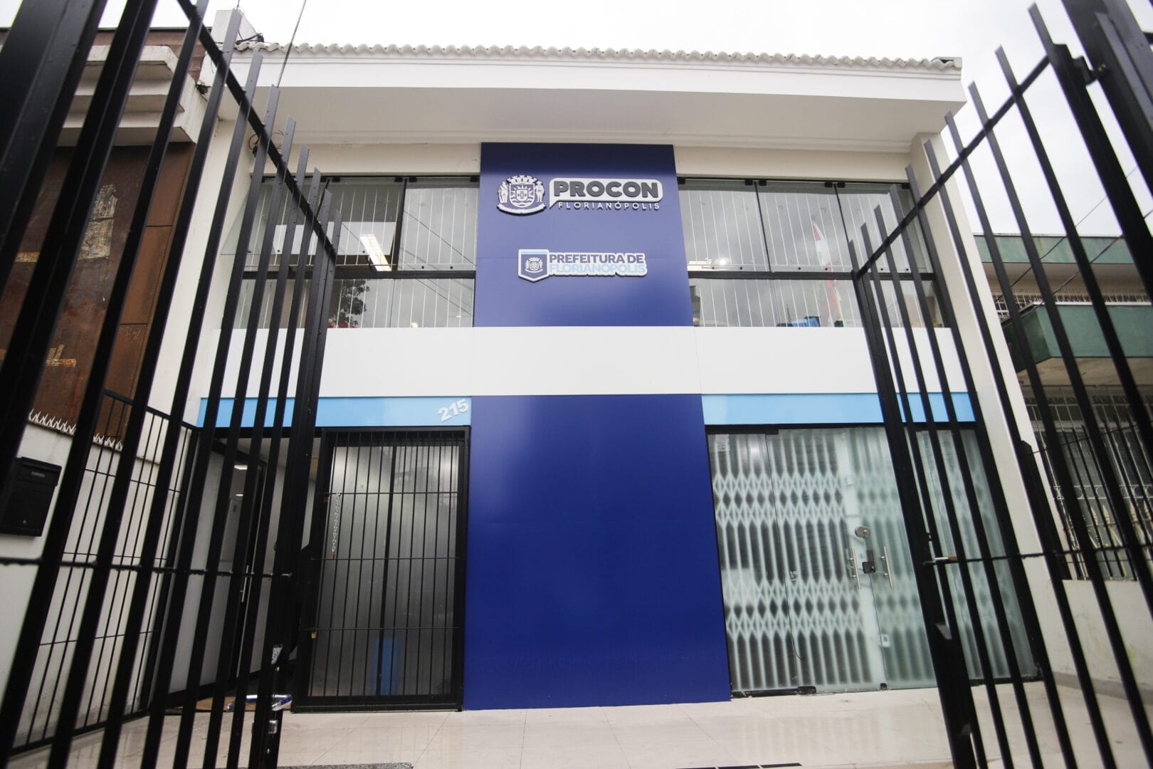 Procon de Florianópolis mais que duplica atendimentos aos cidadãos com nova estrutura