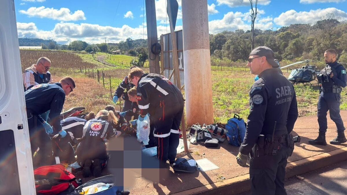 Segundo informações do Corpo de Bombeiros Militar de Santa Catarina (CBMSC), a jovem morreu no local.