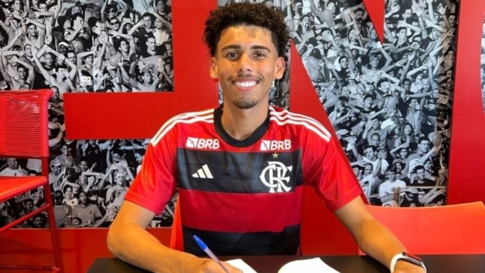 Zagueiro foi vendido para a Turquia (Foto: Divulgação)