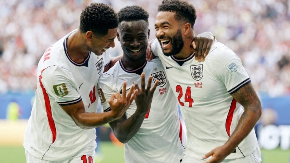 Bukayo Saka marcou um hat-trick na decisão de terceiro lugar (Foto: REUTERS)