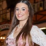 Fã de Gemüse e prima de princesa: conheça Iris Oenning, candidata a rainha da Oktoberfest Blumenau 2027