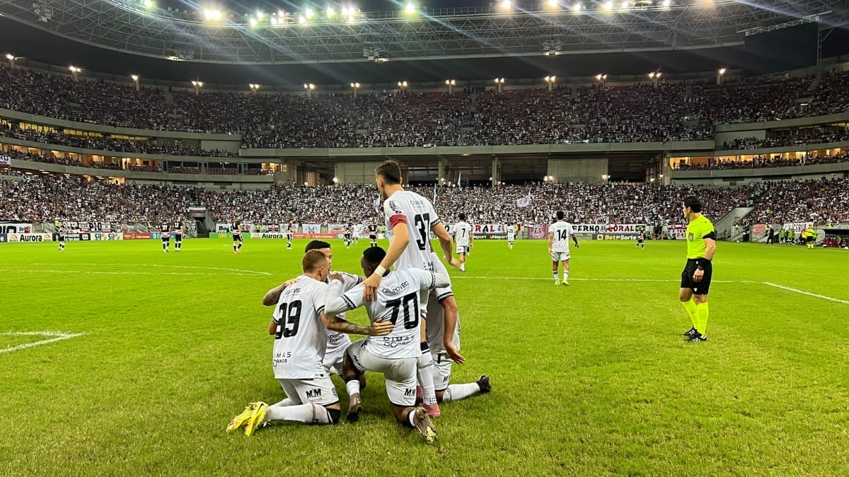 Figueirense vence o Santa Cruz fora de casa pela Série C