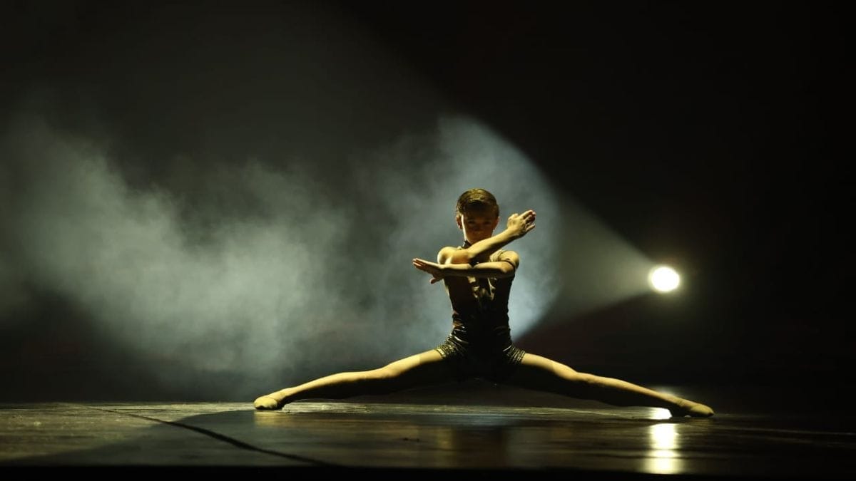 Jovem de 13 anos leva prêmio de melhor bailarino no 43º Festival de Dança de Joinville; veja todos os premiados