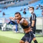 Revelado pelo Grêmio, atacante Léo Chú encaminha negociação para reforçar time na Série B