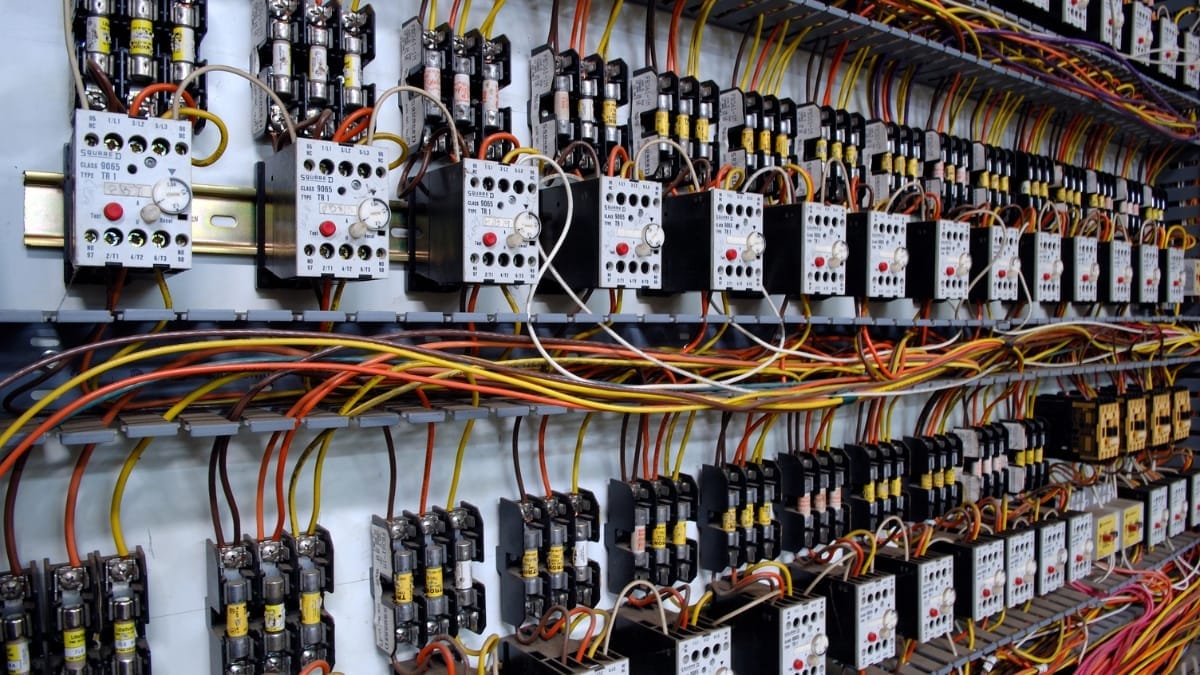 Maquinários elétricos serão taxados (Foto Banco de Imagens, Canva)