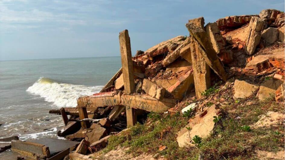 Mar já destruiu 15 quadras em Atafona; empresa de SC vai buscar solução (Foto Divulgação, SEACARUSO)