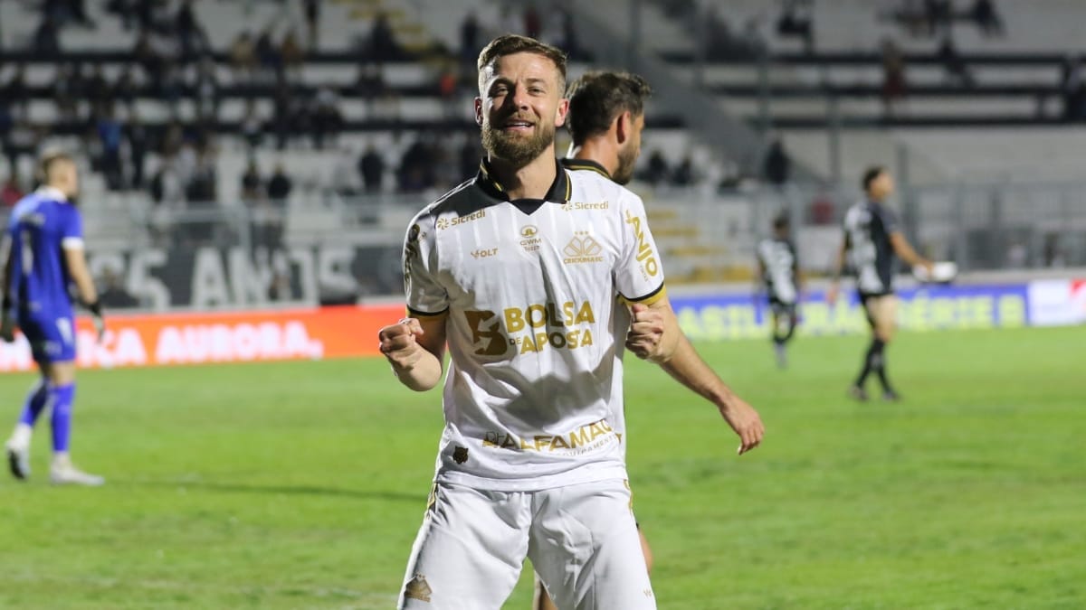 Marcelo Hermes marca nos acréscimos e Criciúma vence a Ponte Preta pela Série B