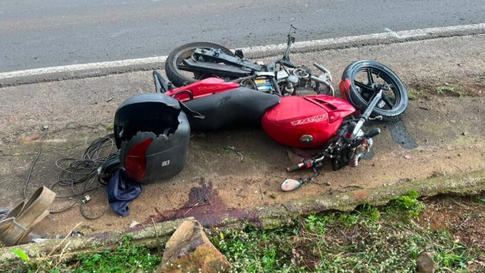 Motociclista morre após tentar ultrapassagem em curva proibida em SC