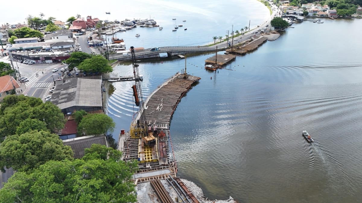 Peça foi encontrada durante revitalização do entorno da nova Ponte da Lagoa (Foto: Divulgação, PMF)