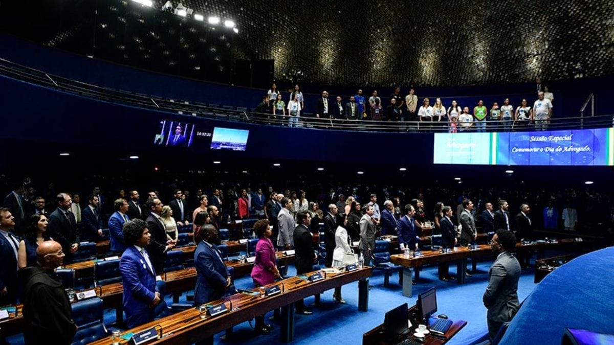 O que faz um suplente de senador e como ele é escolhido nas urnas?