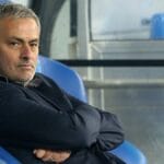 Mourinho acelera reformulação no Real Madrid com venda de meio-campista e afastamento de jovem promessa