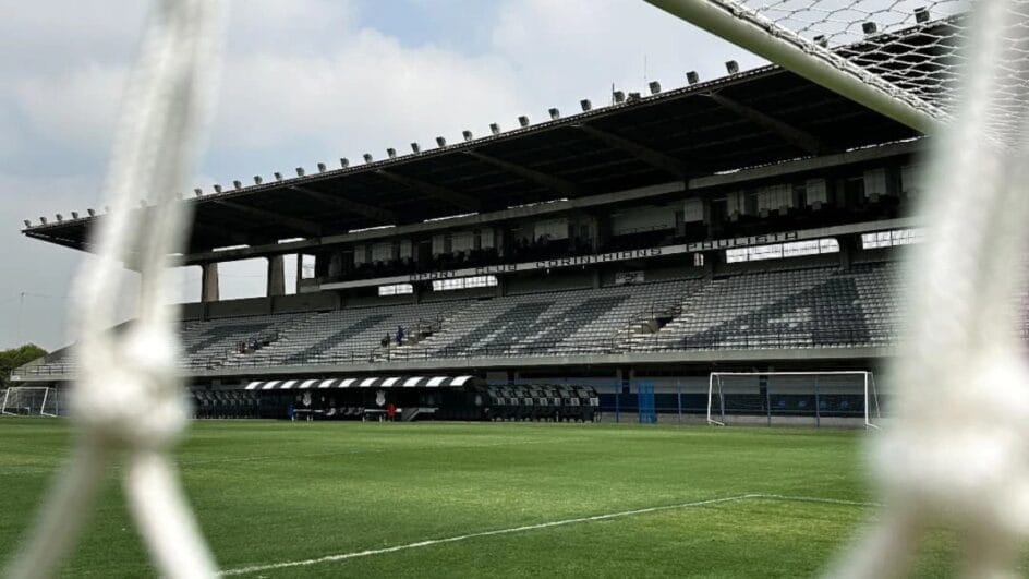 Antigo estádio do Timão é utlizado até os dias de hoje (Foto: Gustavo Vasco, Corinthians)