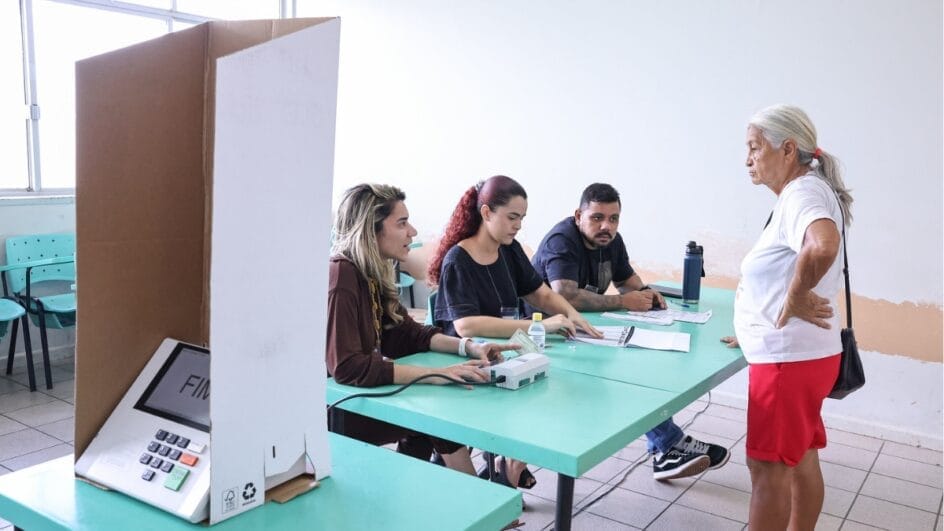 TRE-SC estima convocar cerca de 80 mil pessoas para trabalhar nas Eleições 2026 (Foto: Divulgação, TSE)