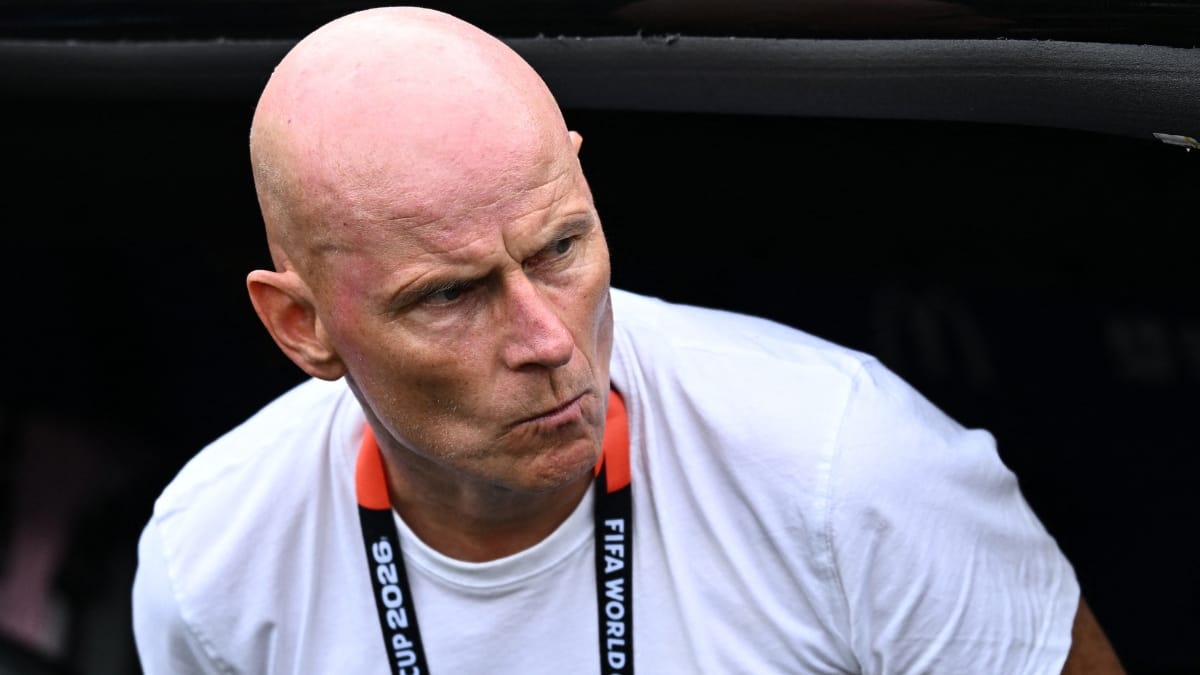 Stale Solbakken, técnico da Noruega, revelou os sintomas em entrevista coletiva (Foto: REUTERS)