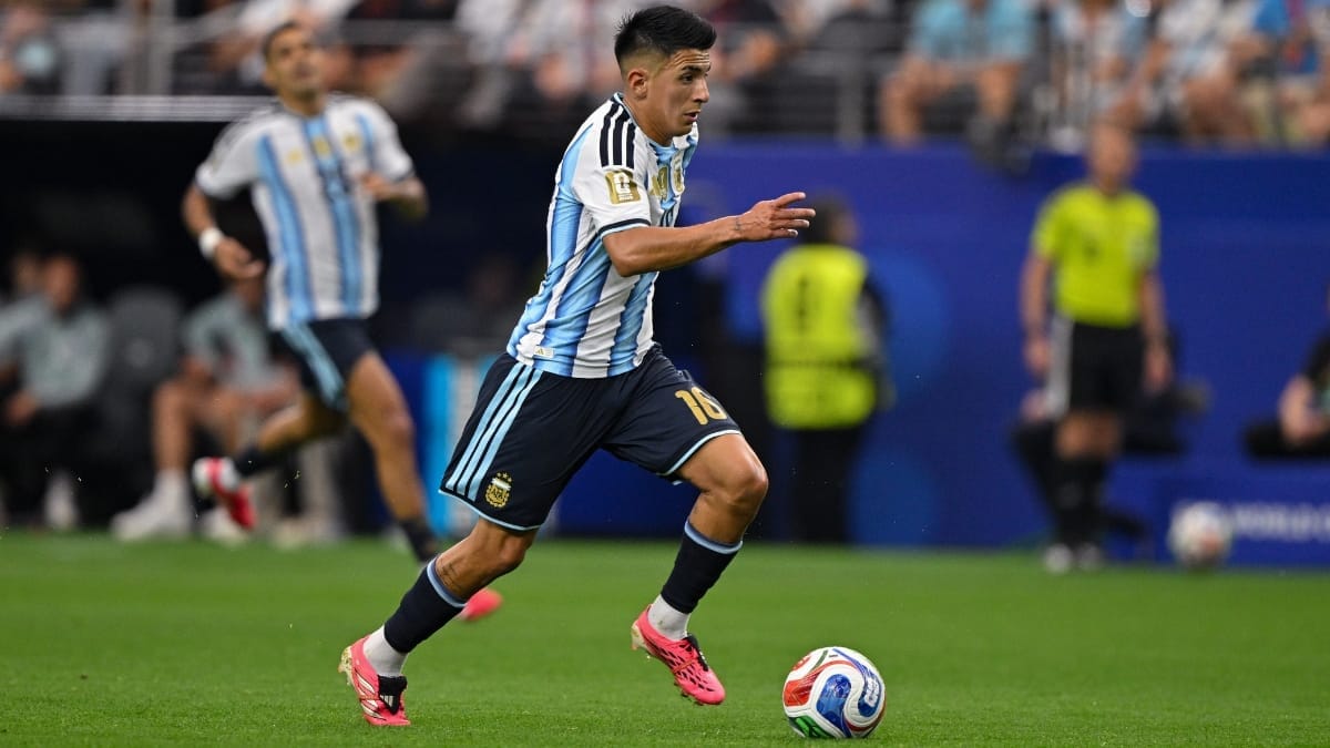 Thiago Almada aceita jogar no Flamengo após recusar ofertas do exterior