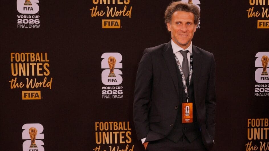 Diego Forlán assume o comando da seleção do Uruguai (Foto: REUTERS)