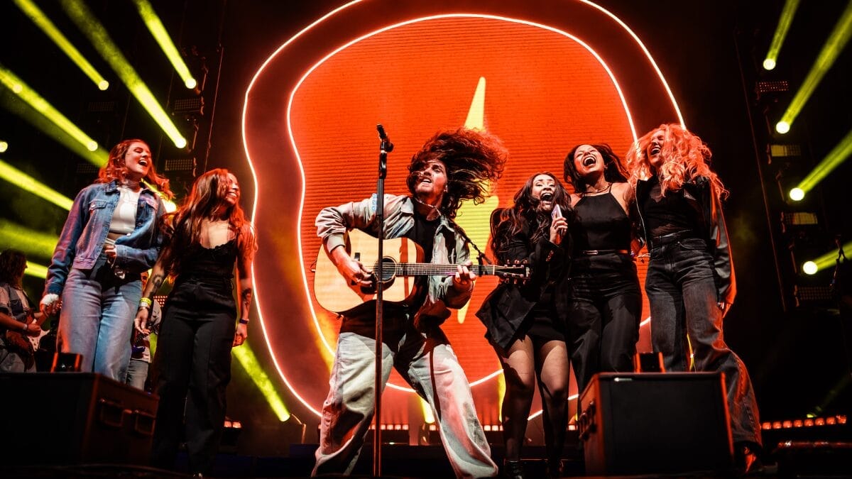 Vitor Kley retorna ao “estado do coração” e faz show energético no Atlântida Celebration (1)