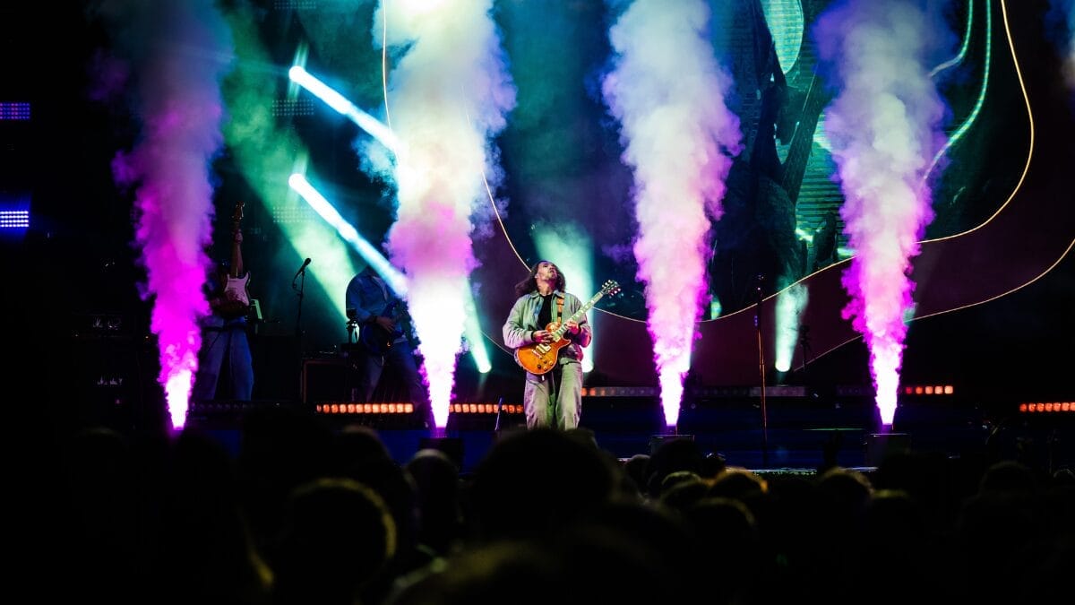 Vitor Kley retorna ao “estado do coração” e faz show energético no Atlântida Celebration (2)
