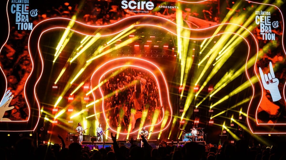Vitor Kley retorna ao “estado do coração” e faz show energético no Atlântida Celebration (4)