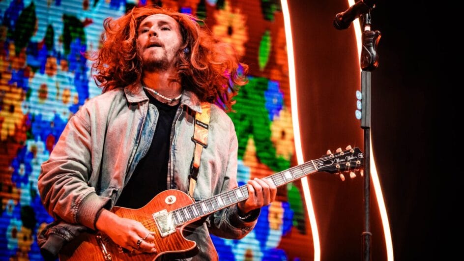 Vitor Kley retorna ao “estado do coração” e faz show energético no Atlântida Celebration (5)