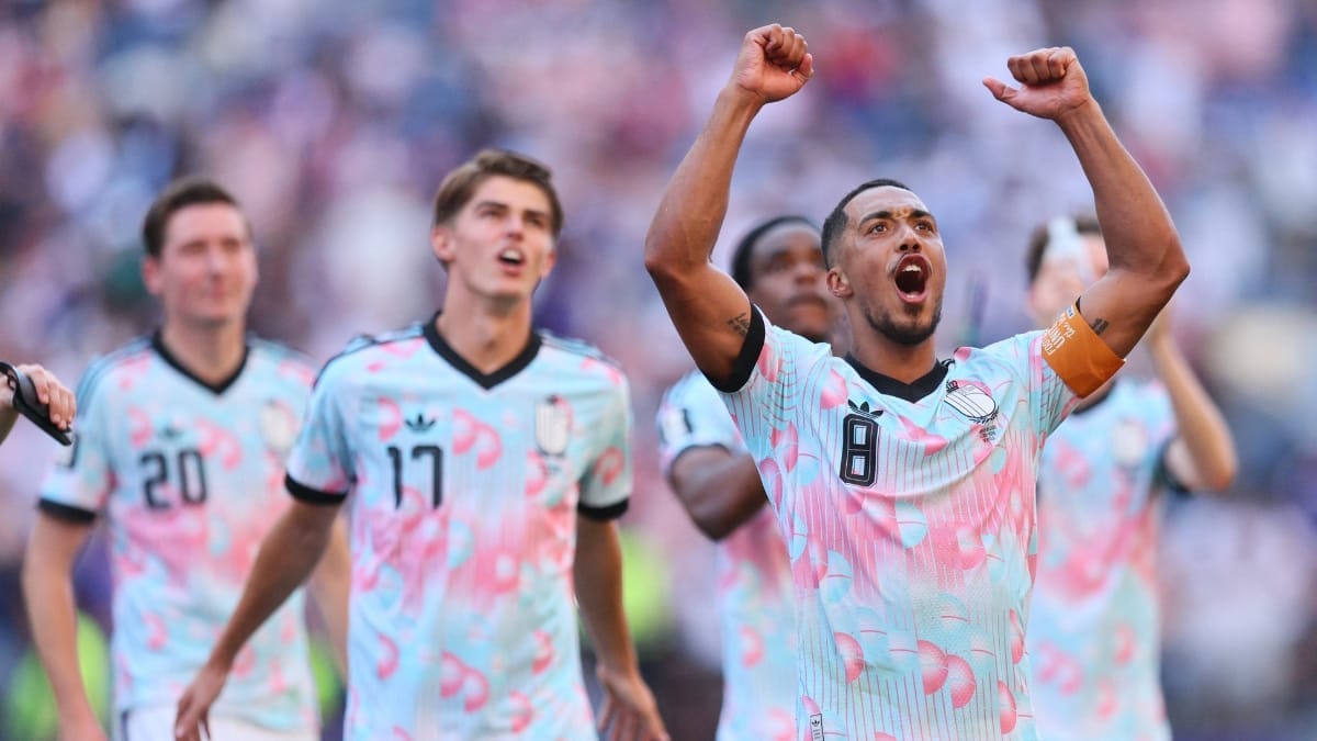 Youri Tielemans, da Bélgica, comemora após a partida. (1)