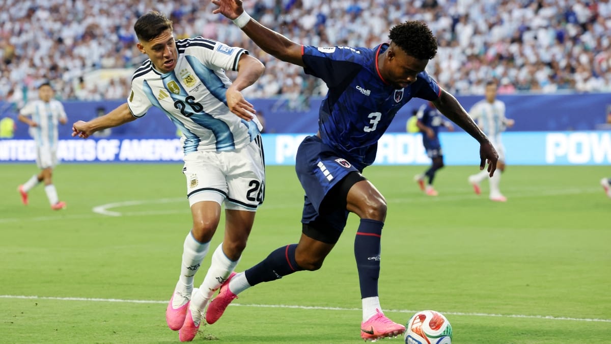 Zagueiro foi titular de todas as partidas de Cabo Verde na Copa do Mundo (Foto: REUTERS)