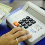 Mudei de cidade: até quando posso transferir o título de eleitor para 2026?