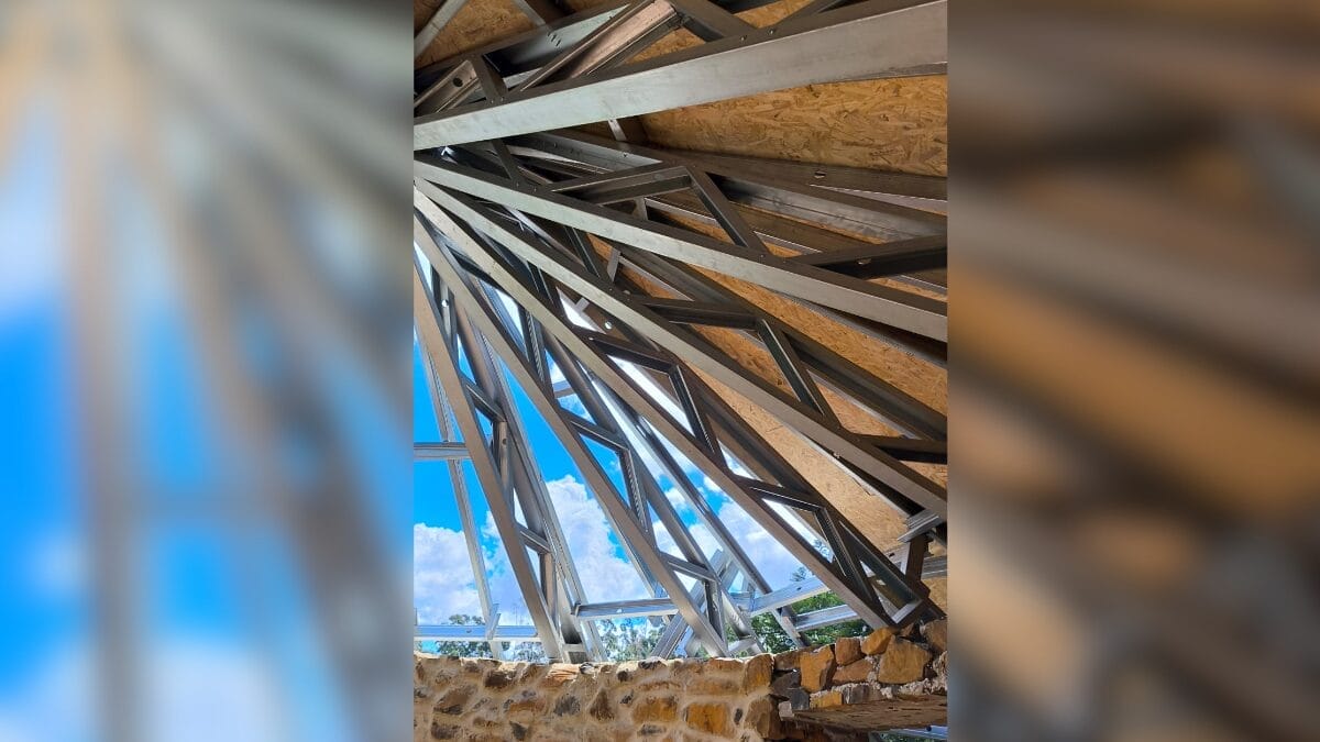 casa de pedra inspirada na Escócia