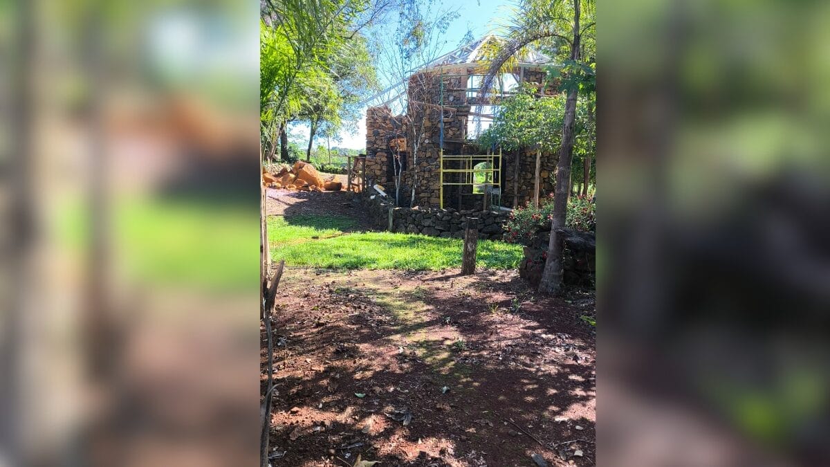 casa de pedra inspirada na Escócia