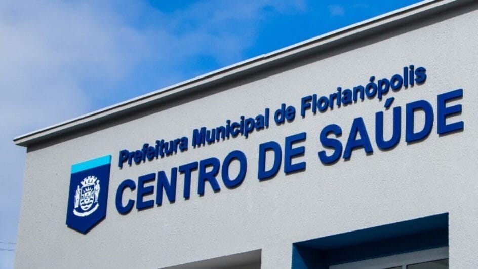Mulher estaria se passando por estudante de enfermagem (Foto: PMF, Divulgação)