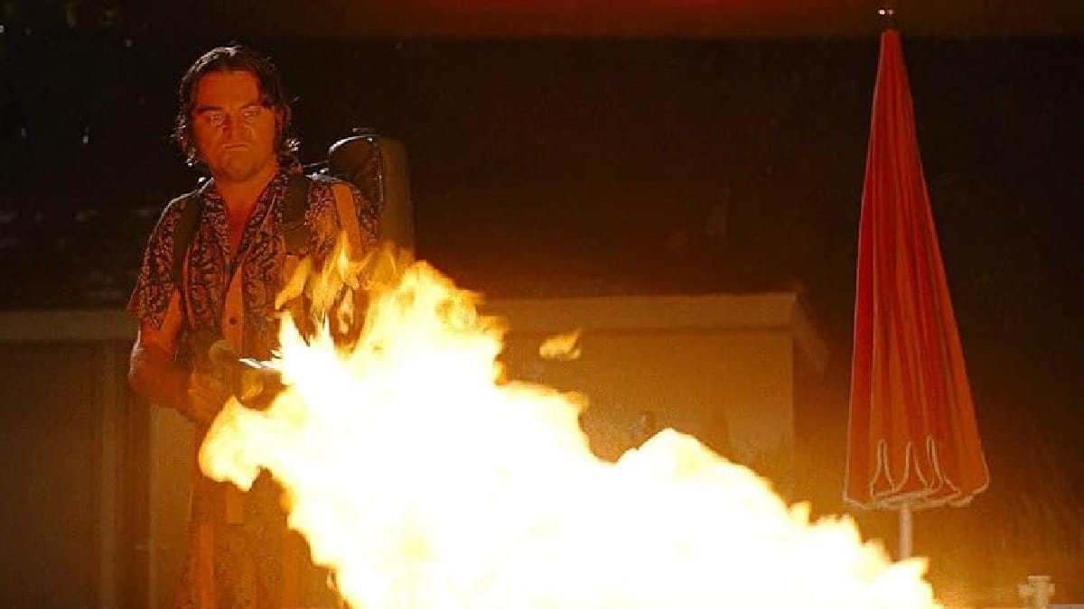 O b&aacute;rbaro crime se tornou um marco do fim da era hippie, que traumatizou os EUA e foi retratado em diversos filmes, como 'Era Uma Vez em Hollywood', em que Quentin Tarantino faz sua pr&oacute;pria releitura hist&oacute;rica (Foto: Divulga&ccedil;&atilde;o / IMDb)